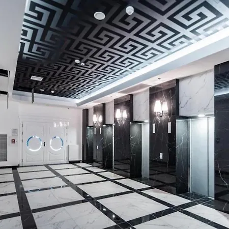 Hanza Tower White 24 & Jacussi & Pool *